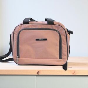 iPack travel tote bag Accessory Make-up Essentials Rose Pink Personal Item